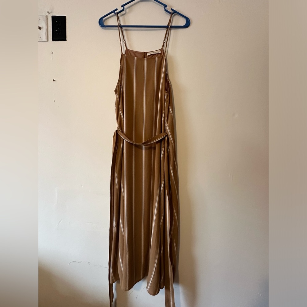 Rokoko Mid length beige dress